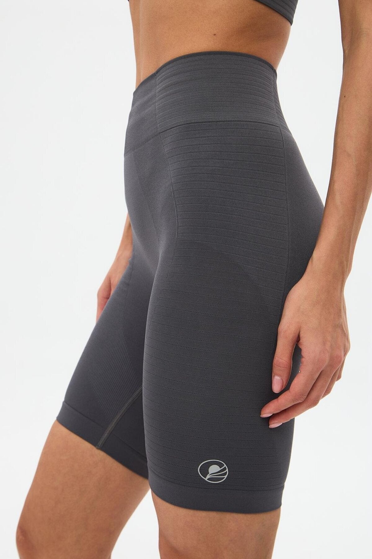 Sakura Sculpting Biker Shorts - Grey