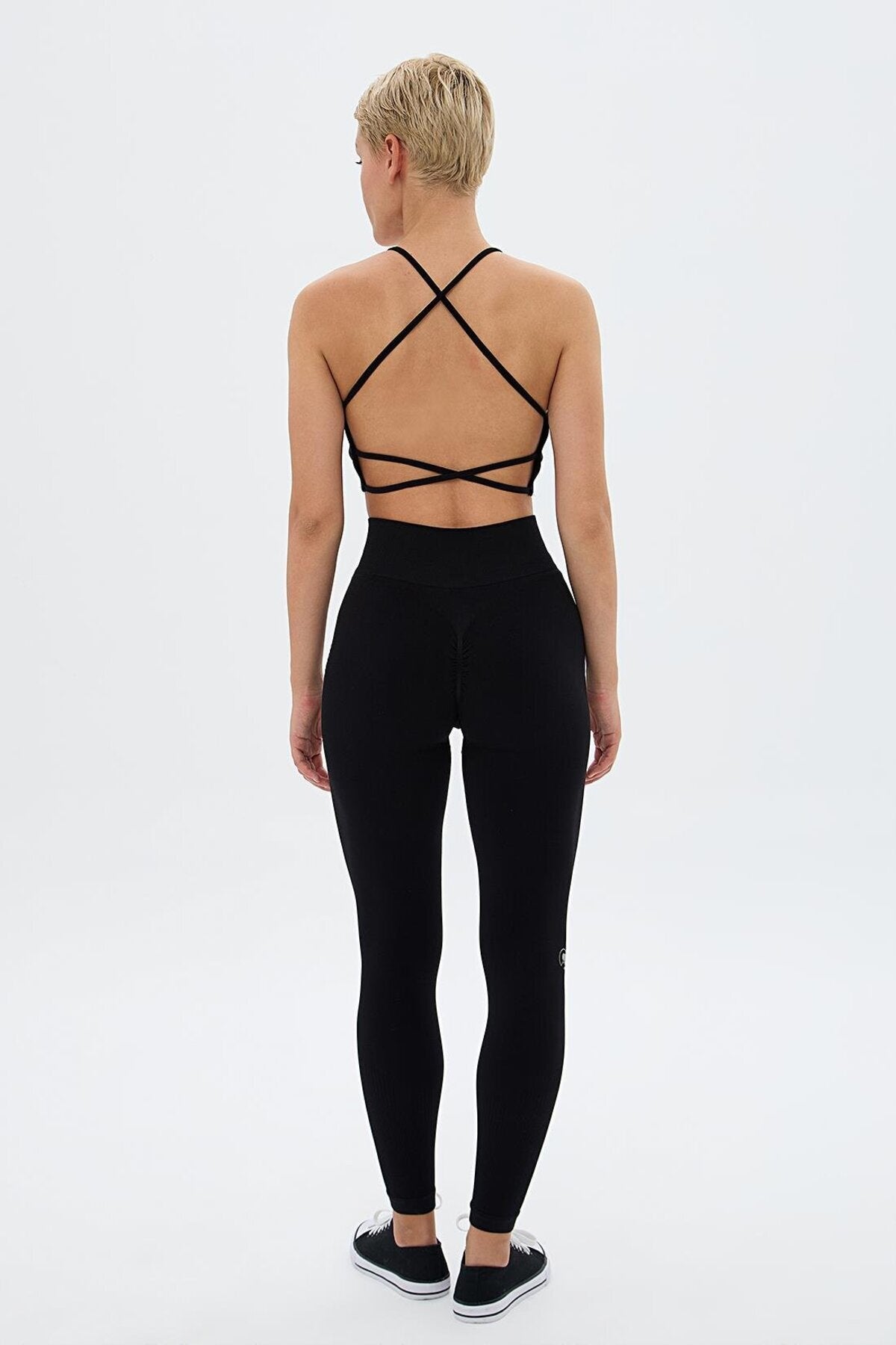 Aozora Sport Adjustable Strap Bra - Black
