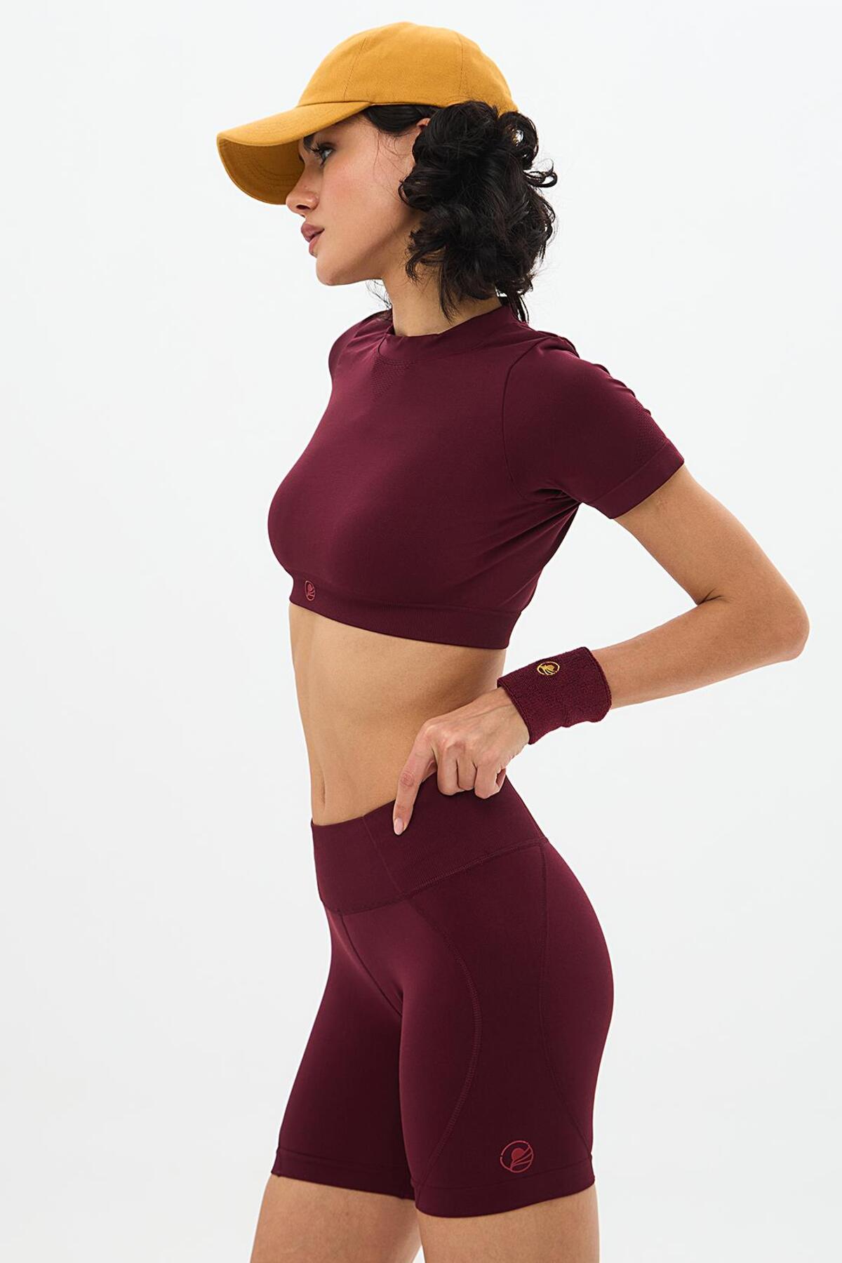Kumo Short Crop Top - Burgundy