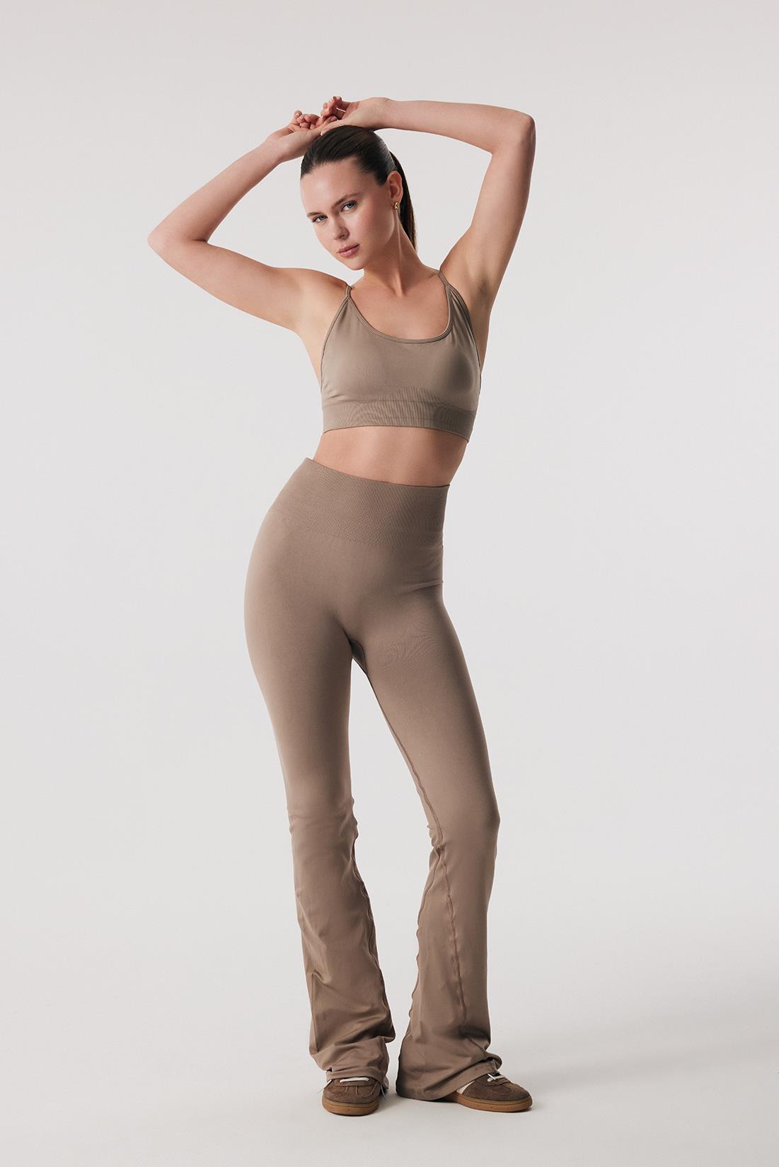 Oishii Rei Flow Flare Leggings Mocha