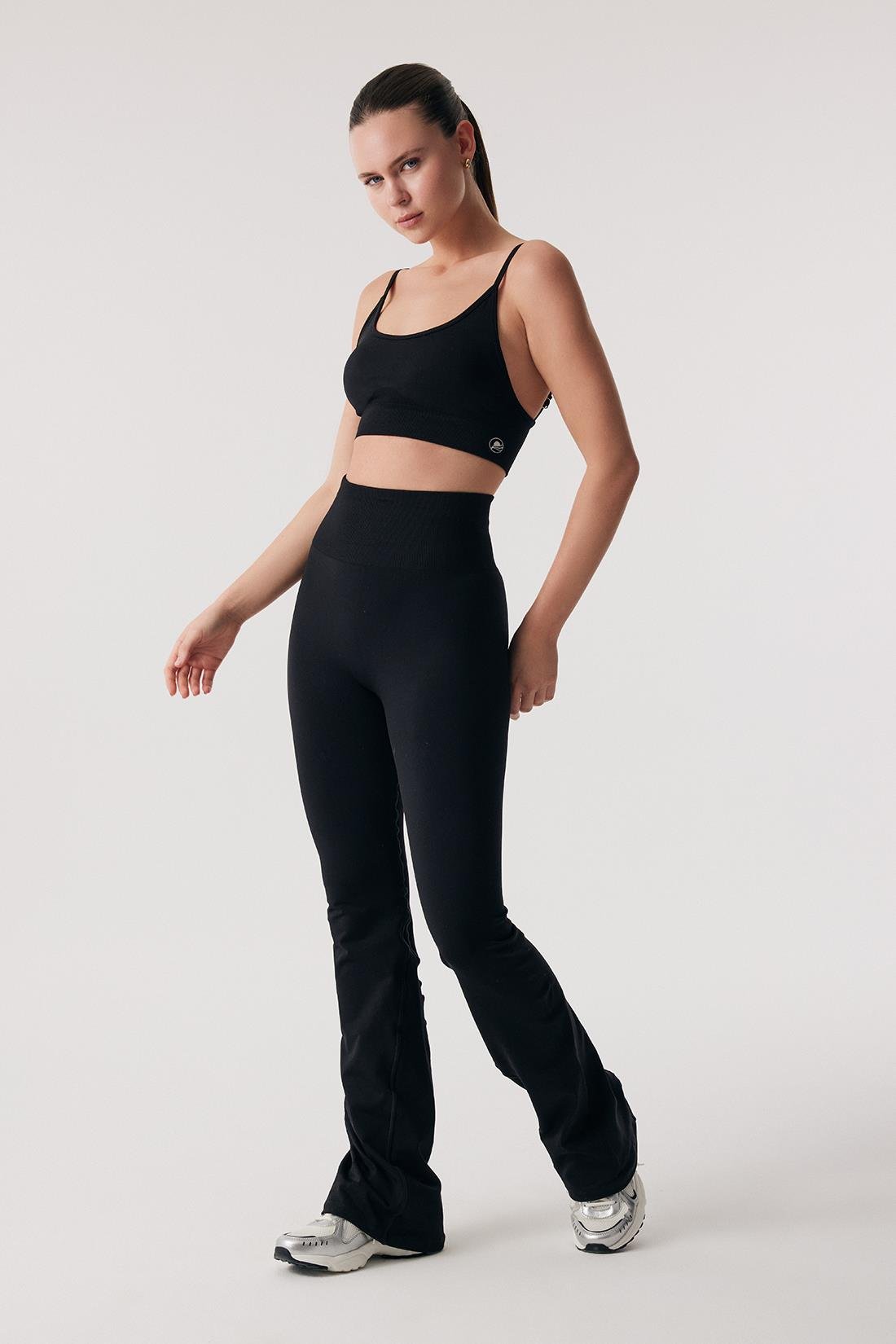 Oishii Rei Flow Flare Leggings Black