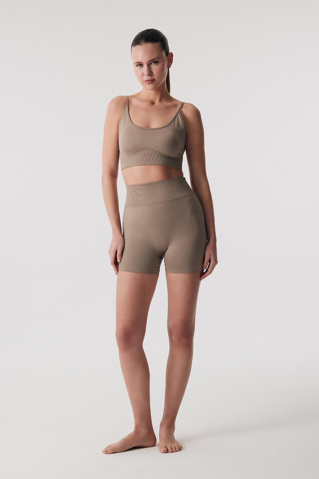 Oishii Rei Sculpt Scrunch Shorts Mocha